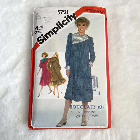 2 Simplicity Sewing Patterns - Picture 2 of 5